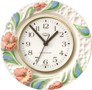 Küchenuhr Relief große türkisblauen Blumen Funkuhr | Evit Uhren und